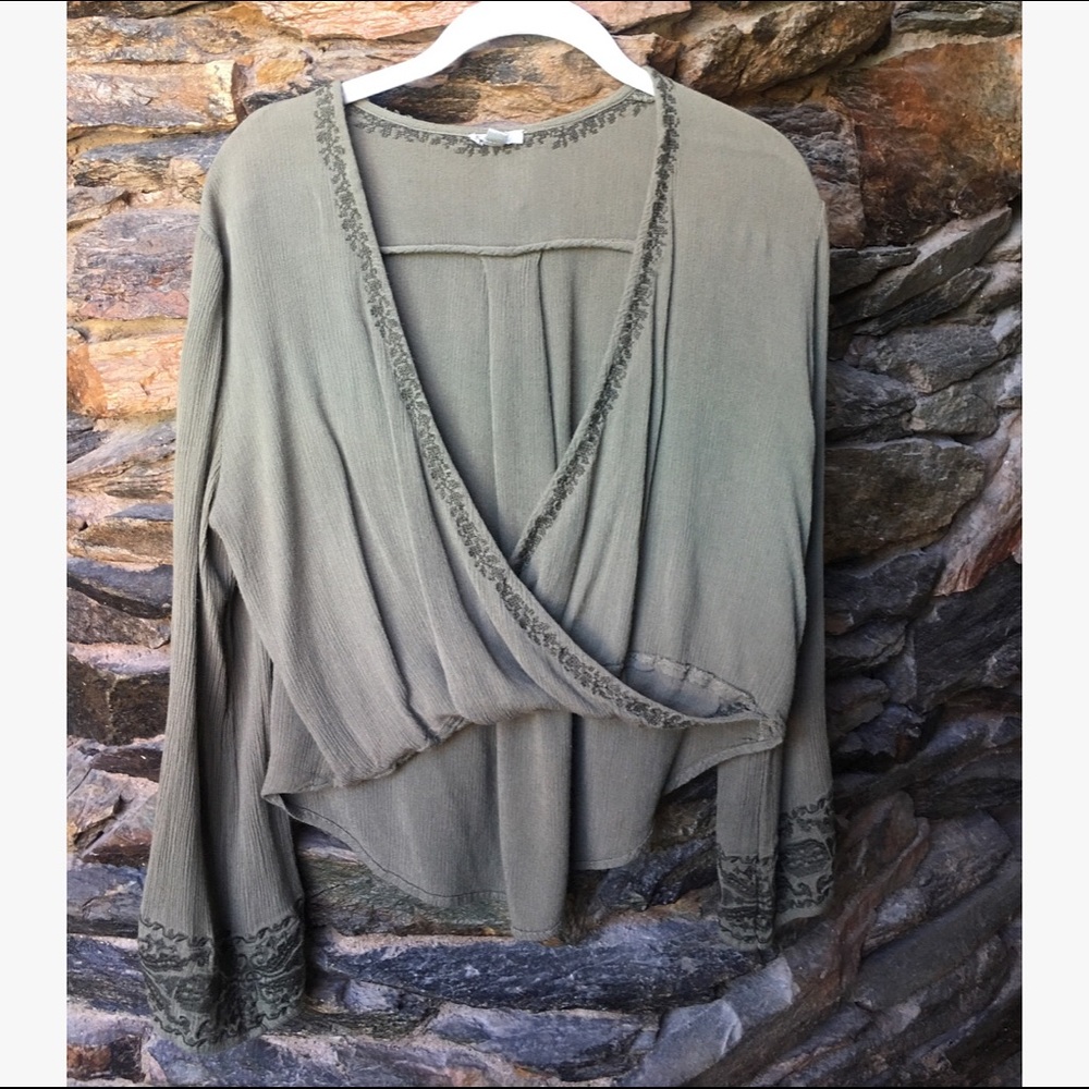 Ecote Cara Embroidered Surplice Blouse